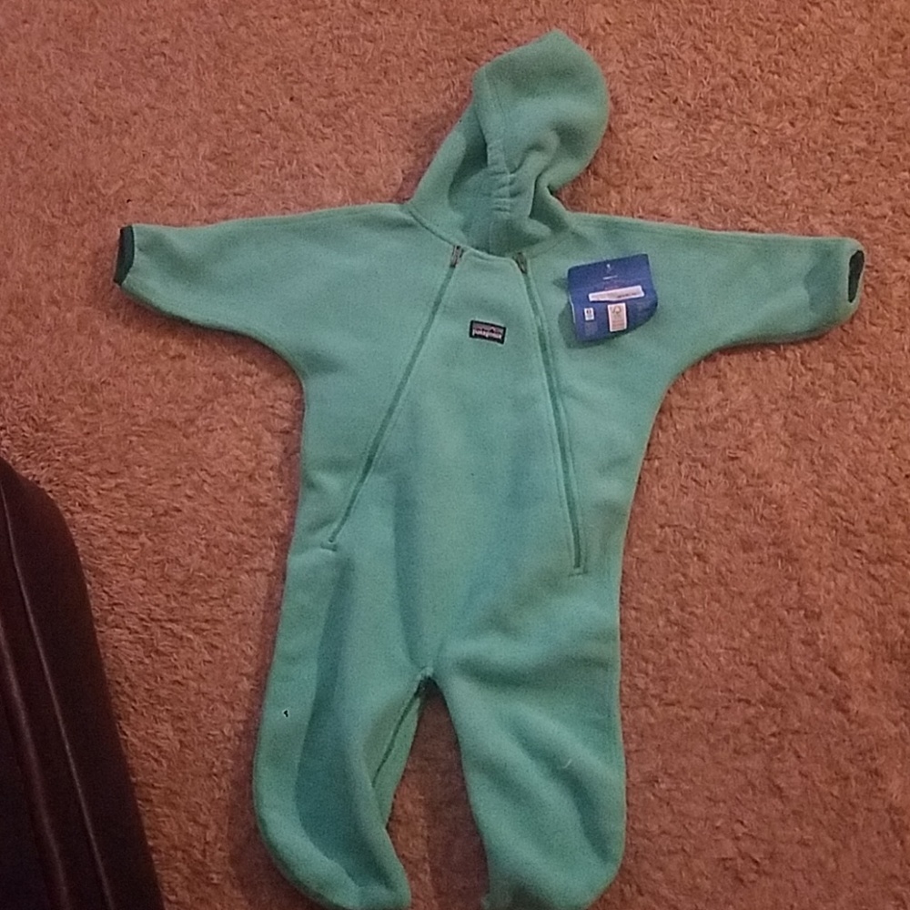 12 month Patagonia bunt suit
